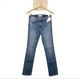 NWT! WILDFOX ANNABELLE MID RISE CIGARETTE JEANS